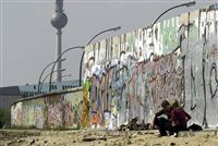 Leo Schmidt: The Fall and Rise of the Berlin Wall