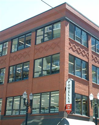 Pearl District - Powell's City of Books, the largest independent bookstore in the United States www.powells.com