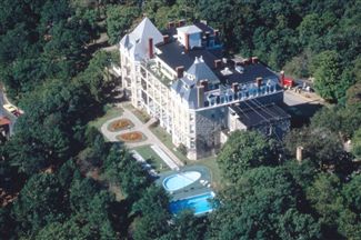 1886 Crescent Hotel - Eureka Springs, Arkansas Credit: Chuck Haralson, Arkansas Parks and Tourism