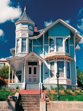 One of Petaluma, California’s Heritage Homes in the residential areas of Historic Downtown - Photo by Scott Hess. Photo courtesy of the Petaluma Visitor Center.