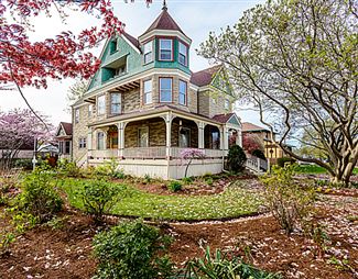 Historic real estate listing for sale in Chicago, IL