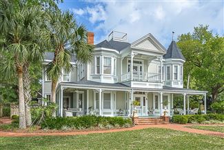 Historic real estate listing for sale in Apalachicola, FL