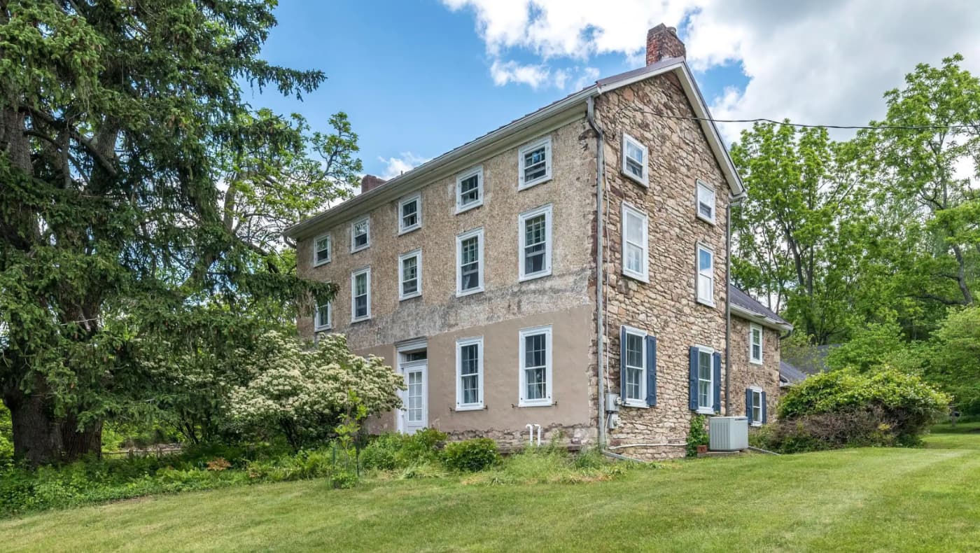 Morgan James Homestead in Chalftont, PA - for sale on PreservationDirectory.com.
