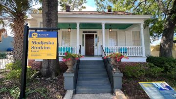 Historic Columbia: Historic House Museum, Garden, & Walking Tours, historic tour in Columbia, South Carolina (photo 3 of 9)