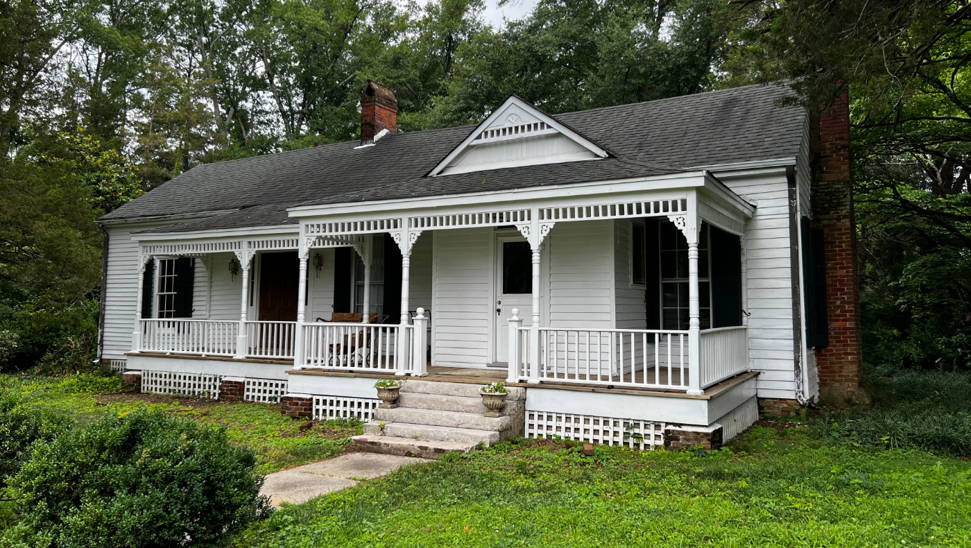 Chantilly c.1850, historic property for sale in LaGrange, Tennessee