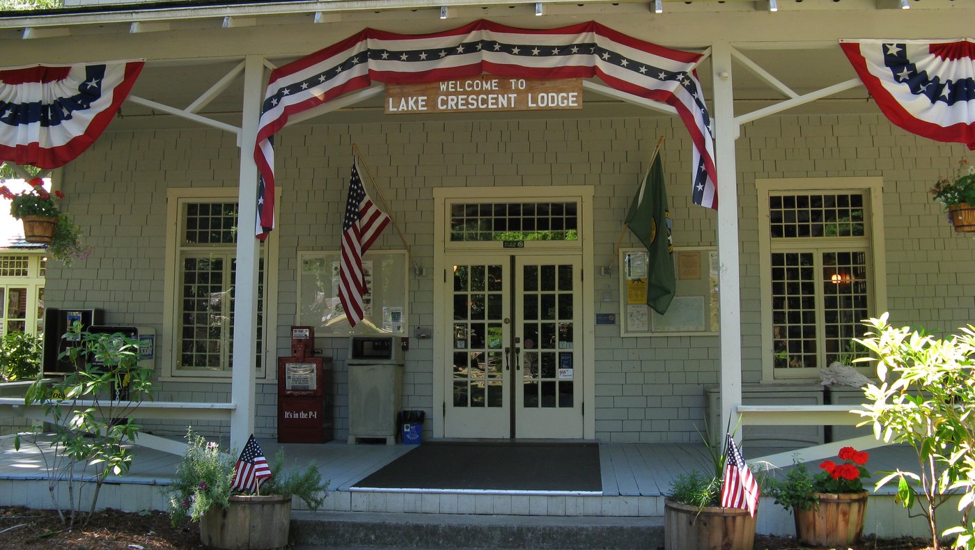 Lake Crescent Lodge