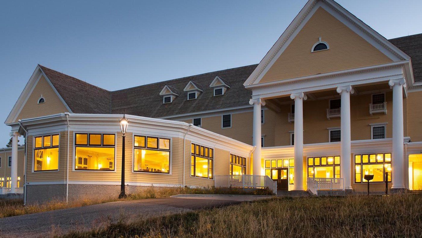 Lake Yellowstone Hotel & Cabins