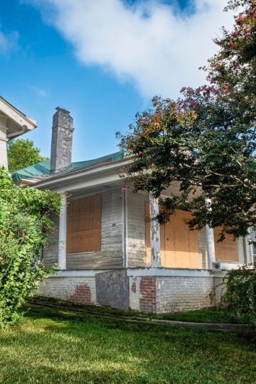 P. Edgar Furr House, historic property for sale in Raleigh, NC (photo 2 of 18)