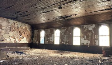 South Martin Church, historic property for sale in Loogootee, IN (photo 2 of 3)